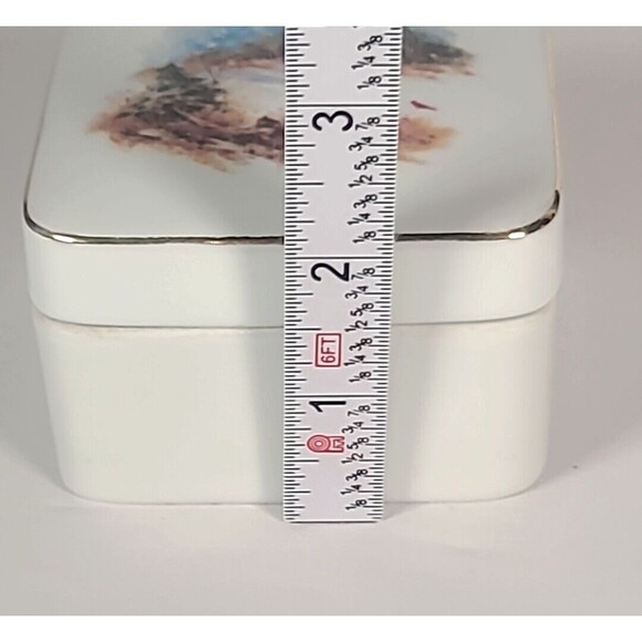 PORCELAIN TRINKET BOX A CHRISTMAS KEEPSAKE Designers' Collection Robert Laessig - Picture 4 of 12